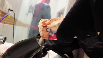 Spiderman vs Batman - Flour Prank - Death Match