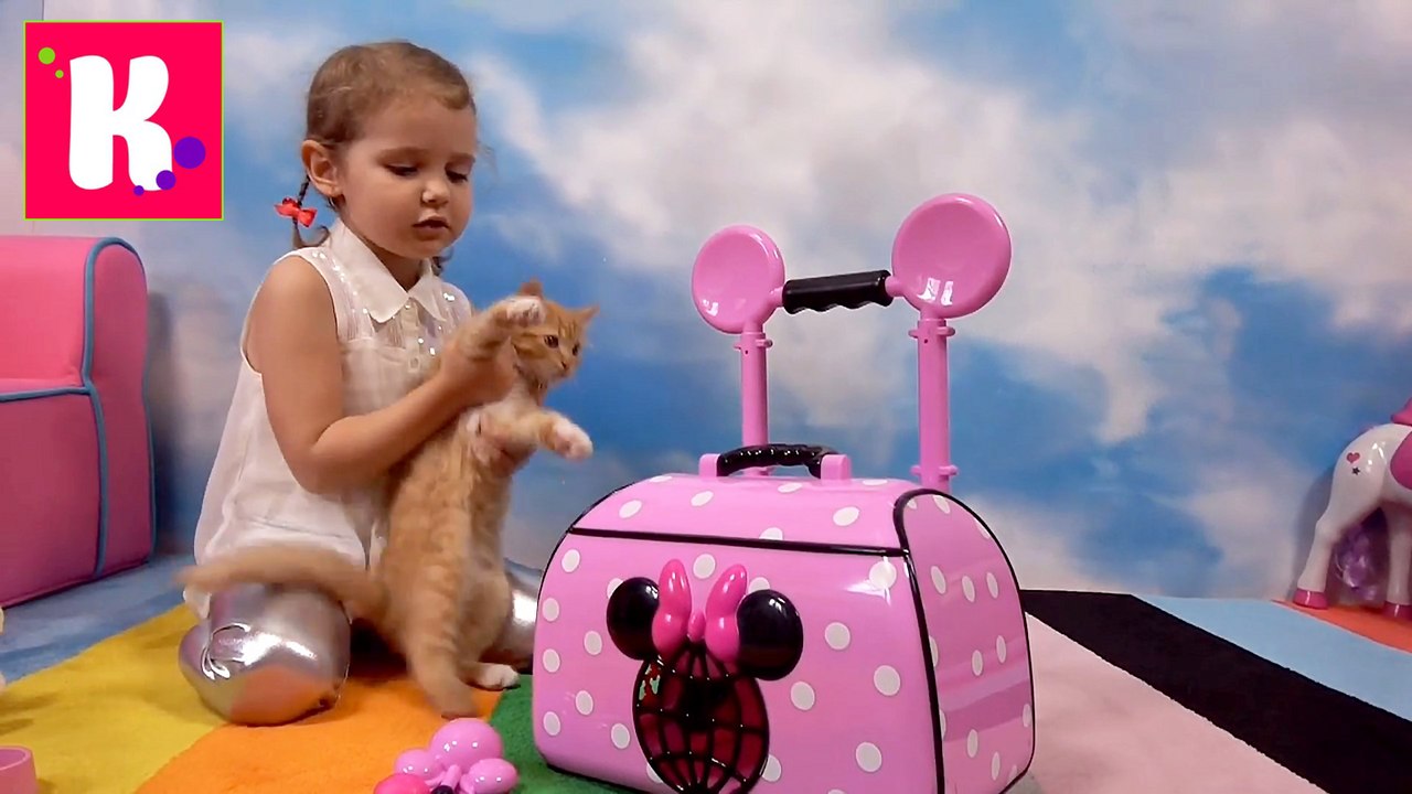 Питомец у Мисс Кати Минни Маус собачка ФиФи в чемоданчике для перевозки Minnie Mouse pet FiFi unboxing toys new 2016