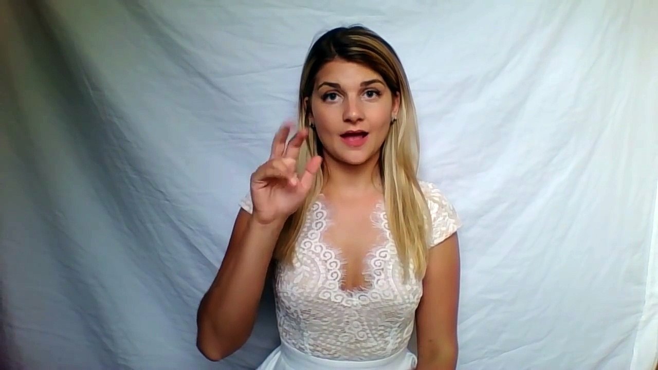 Elle "chante" en langage des signes pour son père sourd au Mariage