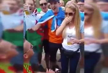 Il demande sa compagne en mariage en pleine Fan Zone