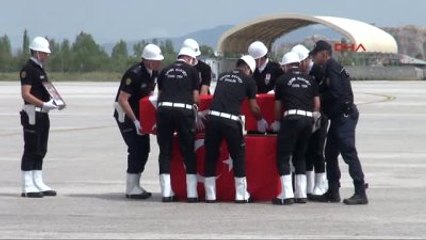 Van Kalp Krizinden Ölen Başkomiser Van'dan Törenle Uğurlandı