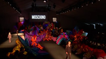 Moschino - Resort 2017 Full Fashion Show - Exclusive_9