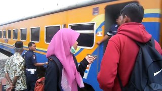 (1) NAIK KERETA API DHOHO PENATARAN dari STASIUN SEPANJANG menuju PARE KEDIRI