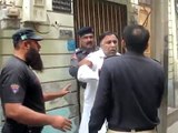 Funny Police Raid In Pakistan - Pakistani Police || Funny Pakistani Videos