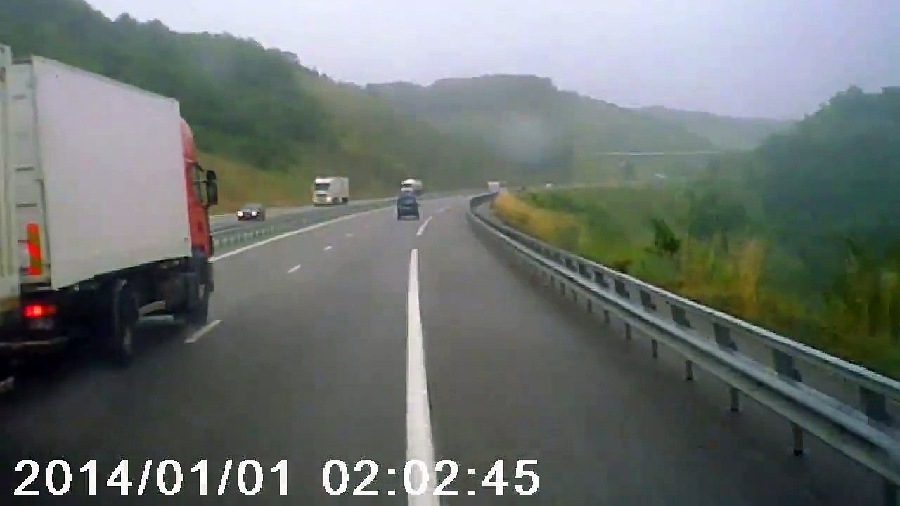 Accident spectaculaire d’un camion sur l’autoroute A20 dans le Lot