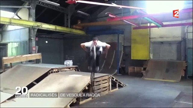 Daesh : La mère d'un jeune français qui s'est fait exploser en Irak témoignage - Regardez