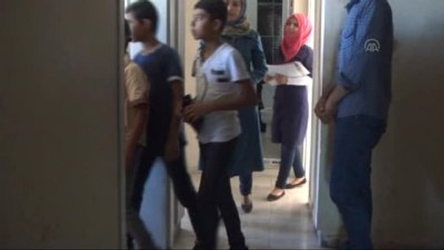 Suriyeli Öğrencilerin Karne Sevinci