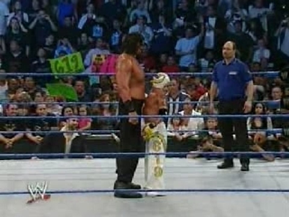 Rey Mysterio vs. The Great Khali (Smackdown) (2006) (WWE)