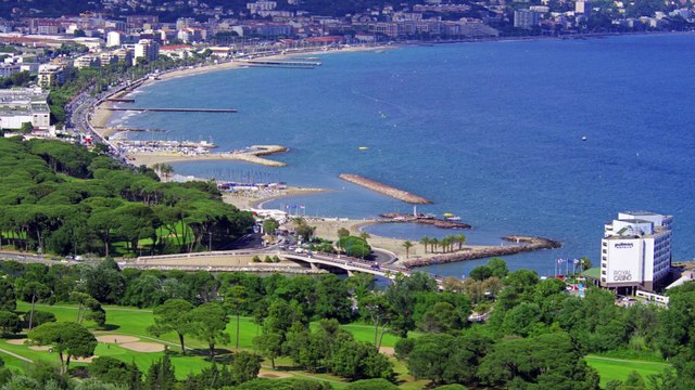 VENTE Appartement vue mer à Mandelieu-La-Napoule - 4 pièces de 86 m² avec terrasse de 30 m²