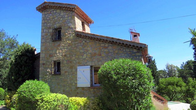 Mandelieu-La-Napoule A VENDRE Villa provençale de 164 m² sur jardin paysager de 3285 m² avec piscine