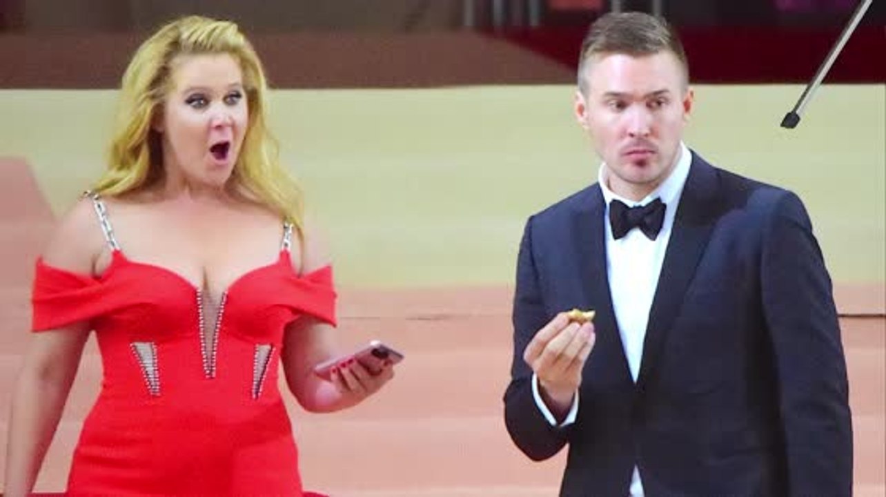 Amy Schumer verriet, dass sie mit 17 Jahren zum ersten Mal Sex hatte