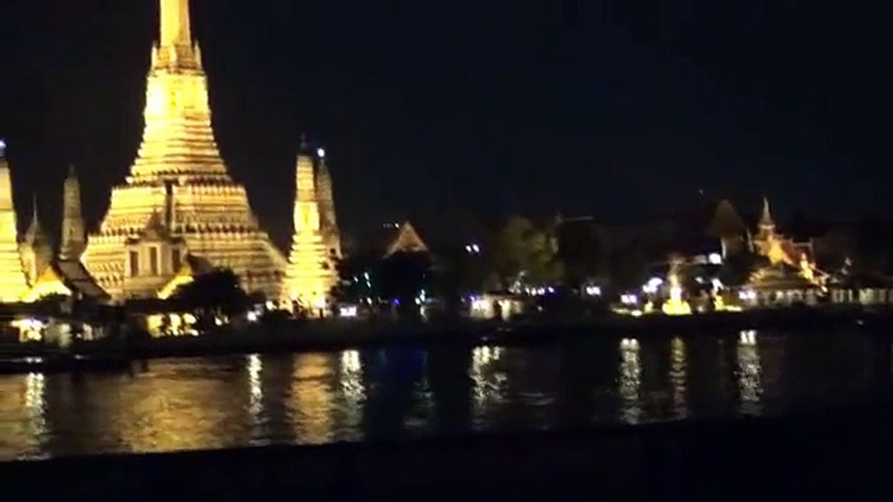 July2012 Bangkok Trip (26): Bangkok: Ｗat Arun in the darkness beyond Chao Phraya River