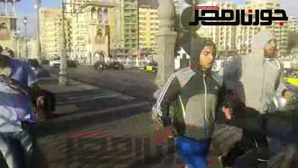 سكندريون يمارسون رياضة الجري على كوبري استانلي