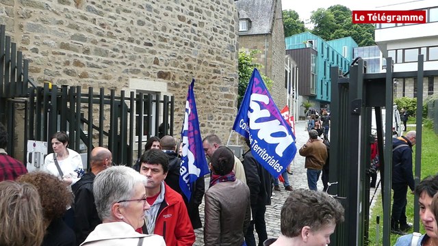 Saint-Brieuc. Les pompiers solidaires des agents départementaux en grève