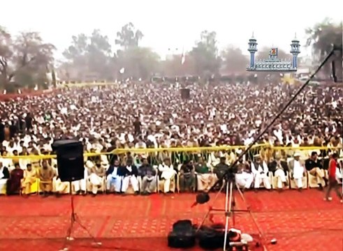 Sahibzada Sultan Ahmad Ali Sb explaining about message of islahee Jamaat & Almi Tanzeem-ul-Arifeen to Students