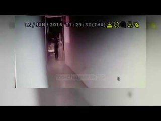 Kamerat e sigurisë filmojnë grabitjen - Top Channel Albania - News - Lajme