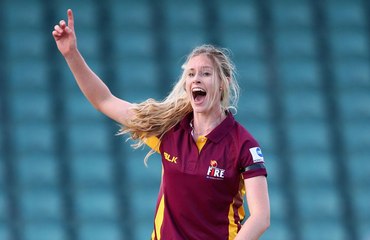 Top 10 Most Beautiful Female Cricketers In the World 2016