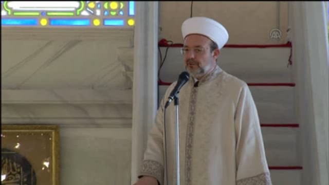 Fatih Camisi'nde Cuma Namazını Diyanet İşleri Başkanı Görmez Kıldırdı - İstanbul