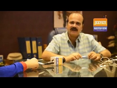 Ch Muhammad Fiaz President wahdat road Lhr talking with Kiran Waqar Jeevey Pakistan News