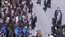 Hommage aux policiers tués à Magnanville:  Un policier en colère refuse de serrer la main à F. Hollande & M. Valls