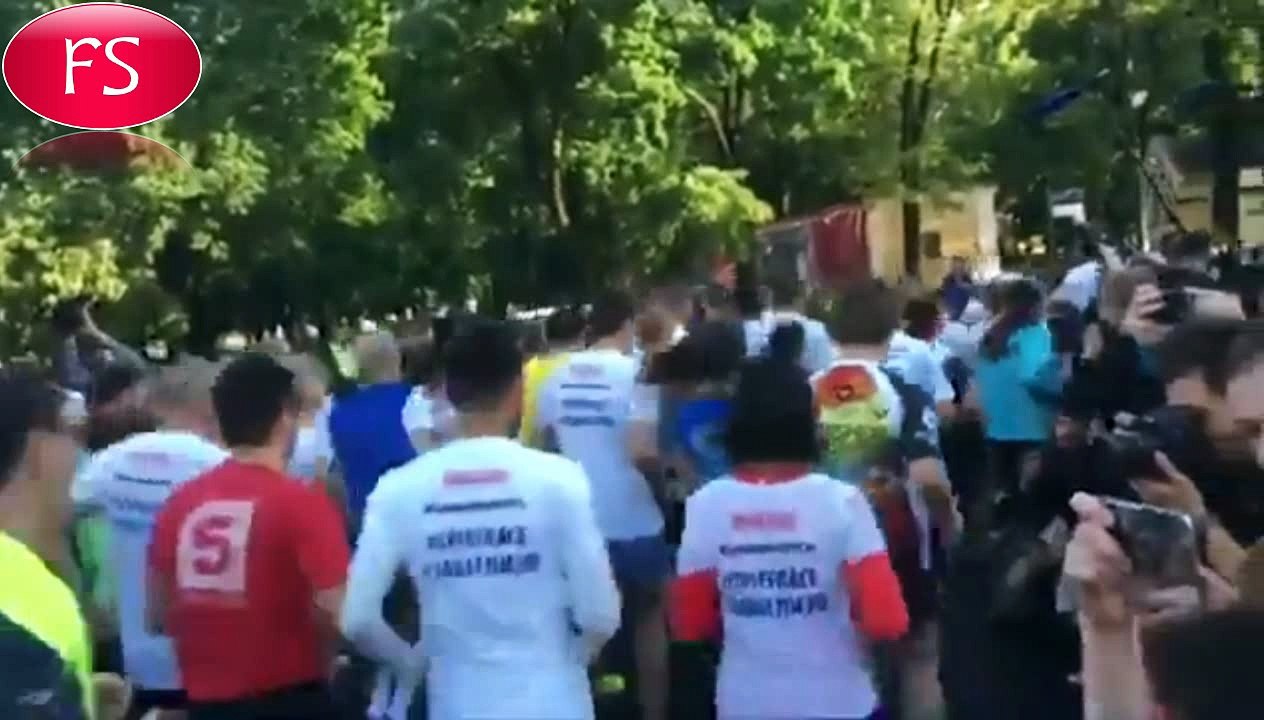 Мария Захарова опубликовала селфи без макияжа с забега в рамках ПМЭФ