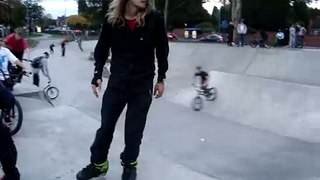 skating video 25-10-11