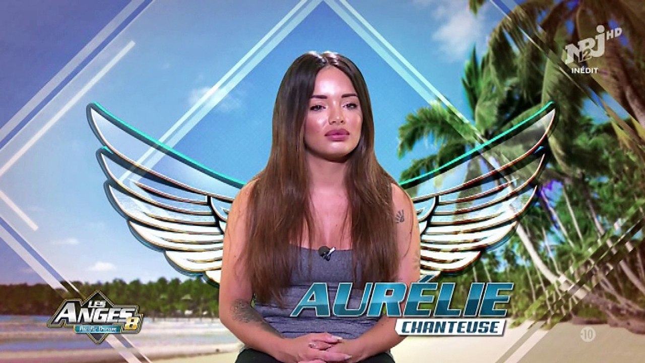 Aurélie découvre son clip avec Eddy!
