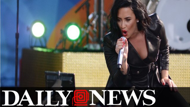 Demi Lovato Critiques Mariah Carey In Response To Shade-Throwing Ariana Grande Meme