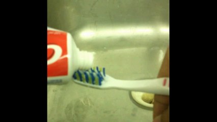 Cleaning teeth when this happened - Desi Vine - Chiragh Baloch