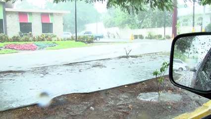 Caos vehicular por las lluvias en San Pedro Sula