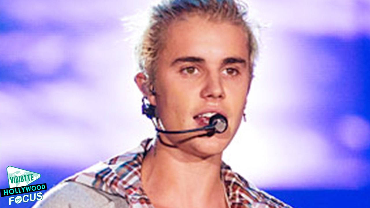 Justin Bieber Falls Into a Hole on Stage