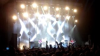 Arctic Monkeys - Dancing Shoes Live @ Lille