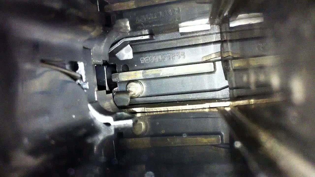 Glock 17 clicking noise
