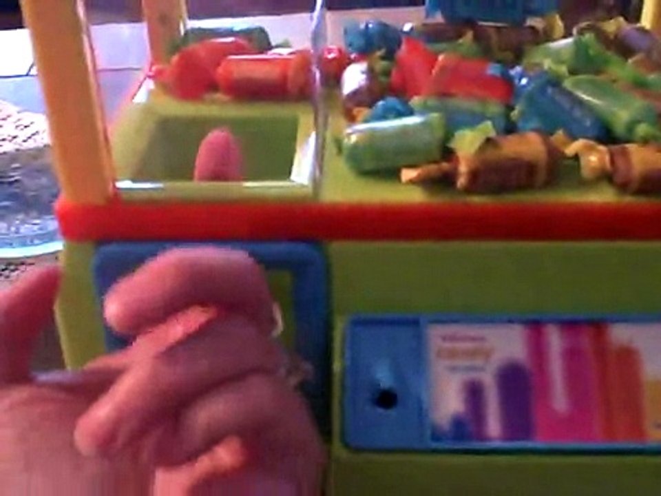 WolVol 7 channel Electric Rc Remote Control Candies and Prizes Toy Grabber Machine