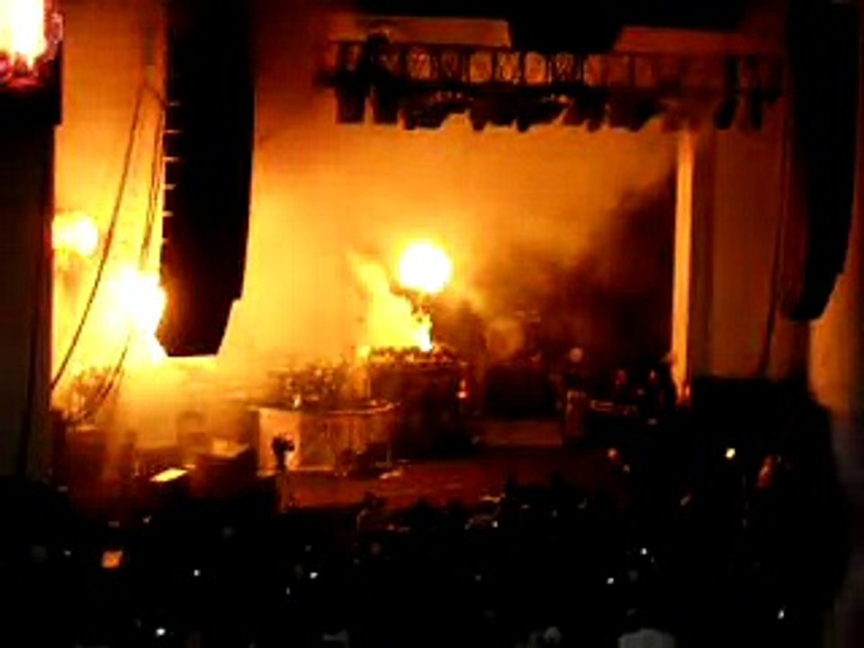 Projekt Revolution MCR Entrance: Holmdel, NJ 8/29/07