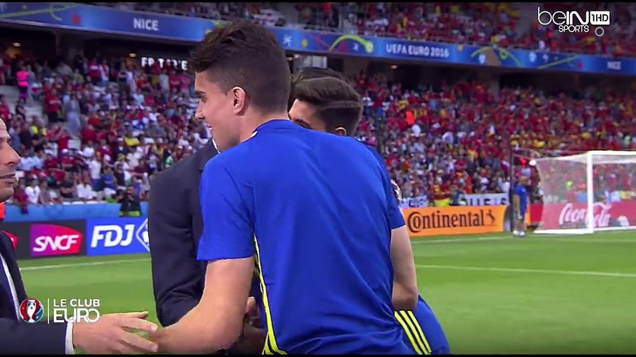 Bartra, Soriano, Bellerin et Piqué saluent Abidal, Pirès et Giuly
