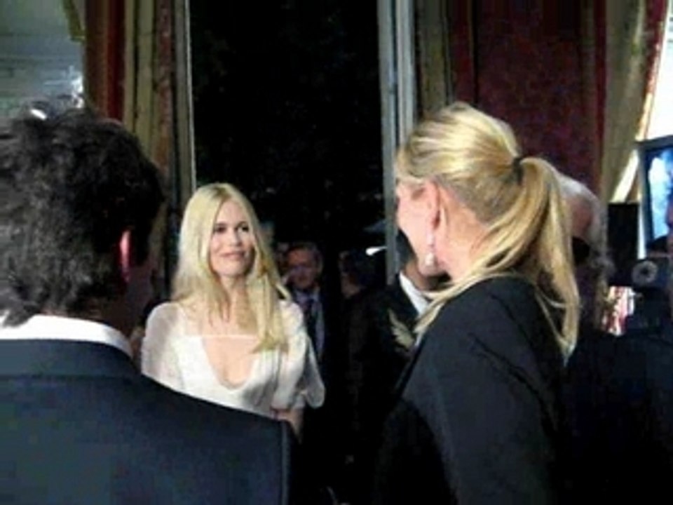 CLAUDIA_SCHIFFER_VERY_SEXY_WOMAN