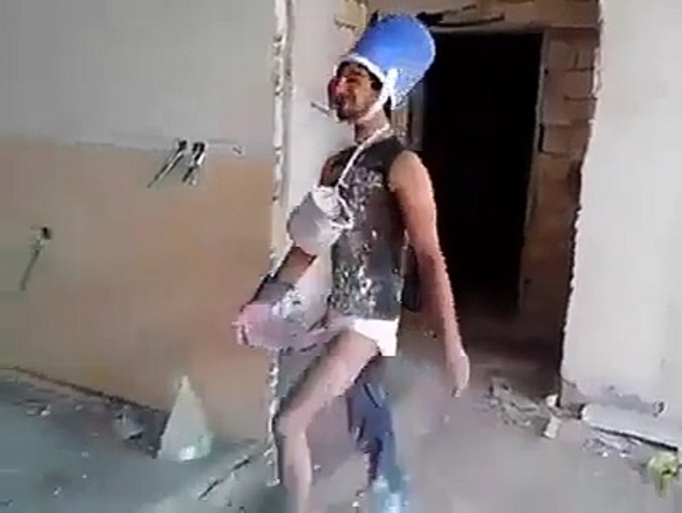 İNŞAAT DEFİLESİ  (Gülmekten öleceksiniz]
