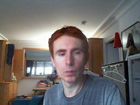 Wiwi égratigne je marche seul de Mano Solo