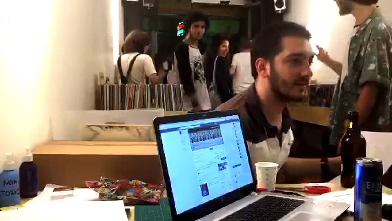 Velvet Indieground Radiohead Etkinliğine Saldırı Anı   Radiohead Istanbul Event Attacked