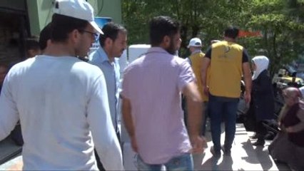 Gaziantep'te 1000 Suriyeli Aileye Yardım