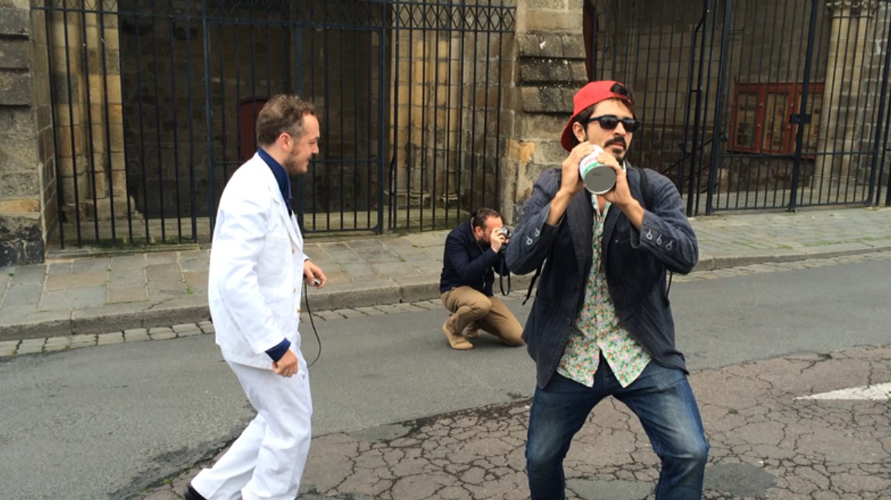 Une chenille insolite sur le marché