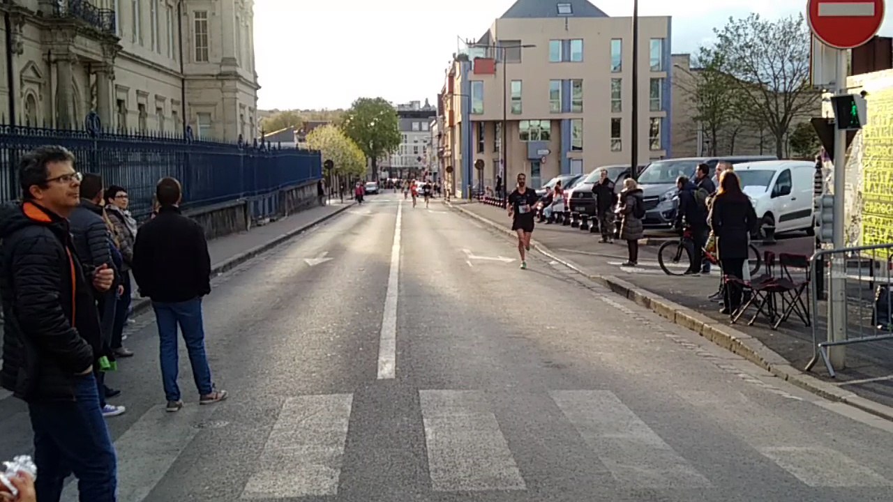 10 kms Epernay 29 04 2016 / type foulée