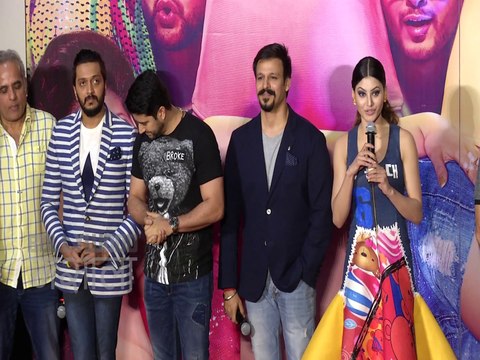 Hot Ghost Urvashi Rautela INSANE Cleavge At Great Grand Masti Event