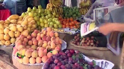 Pakistan Closed TorKham Border and everything become cheap in Peshawar