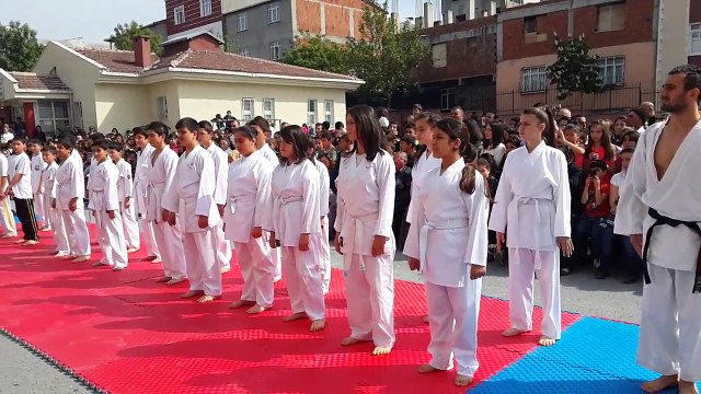 23 NİSAN NİHAT ÇANDARLI SEFA DOSEM SPOR KULÜBÜ KARATE GÖSTERİSİ