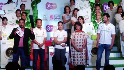 Randeep Hooda and Boxing champion Mary Kom shares stage