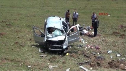 Sivas Kazada Yaralanan 10 Yaşındaki Reyyan Yavru Kedisini Yanından Ayırmadı