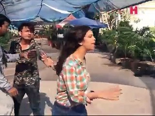 Fight Between Pakistani Girls In Waqar Show OTE