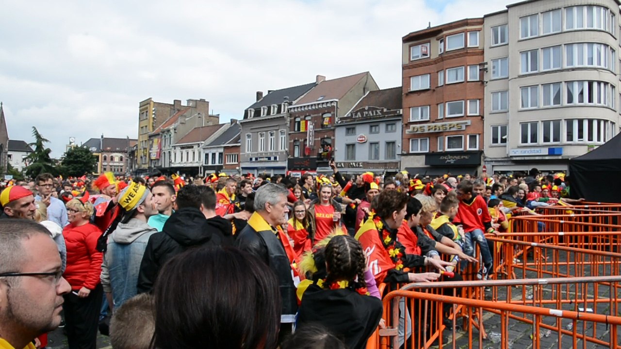 Ecran géant pour les Diables Rouges à Mouscron
